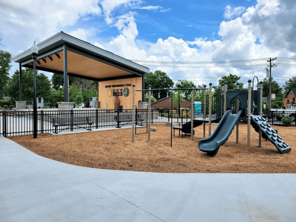 20220513_144824-600x450_c